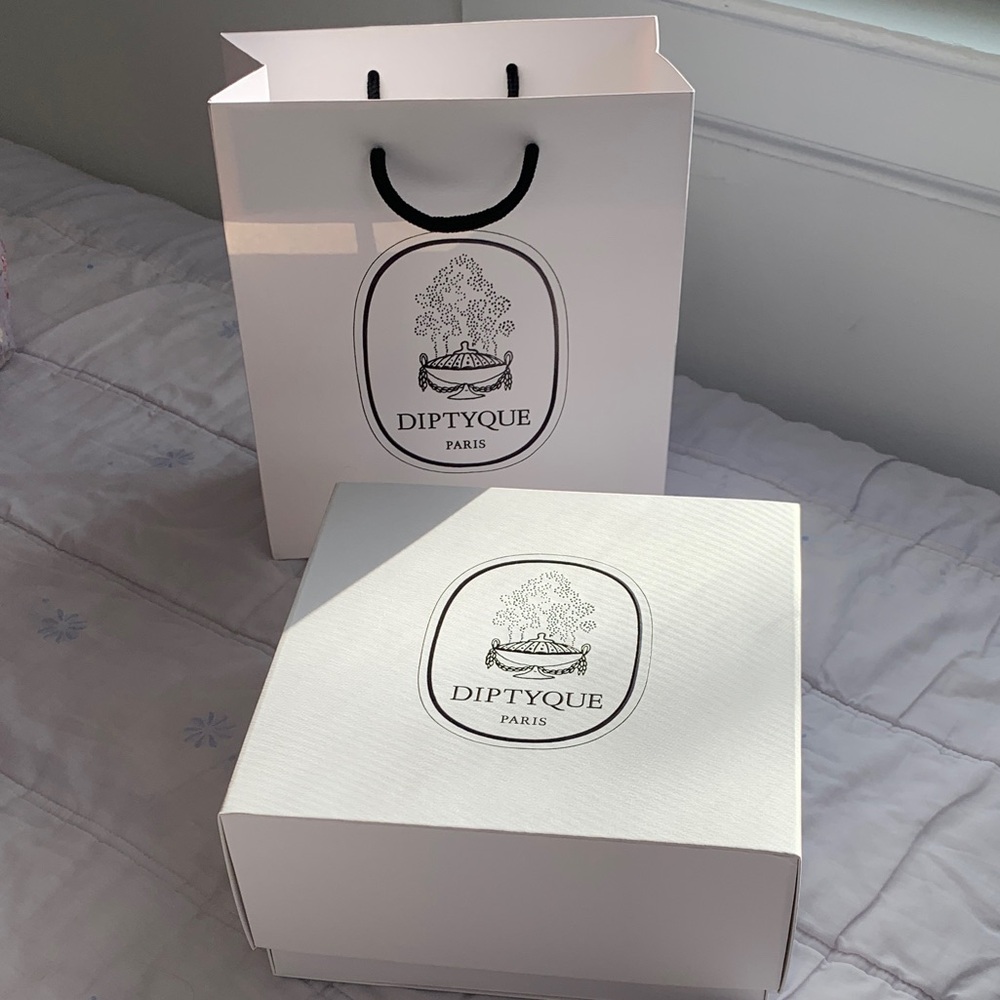 Diptyque set - 2 samples, box, bag, ribbon, wrapping paper